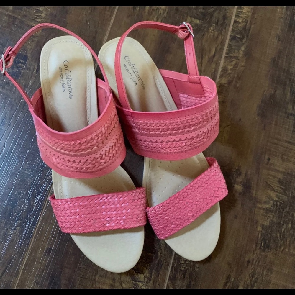 Croft & Barrow Memory Foam Sandals Size 7